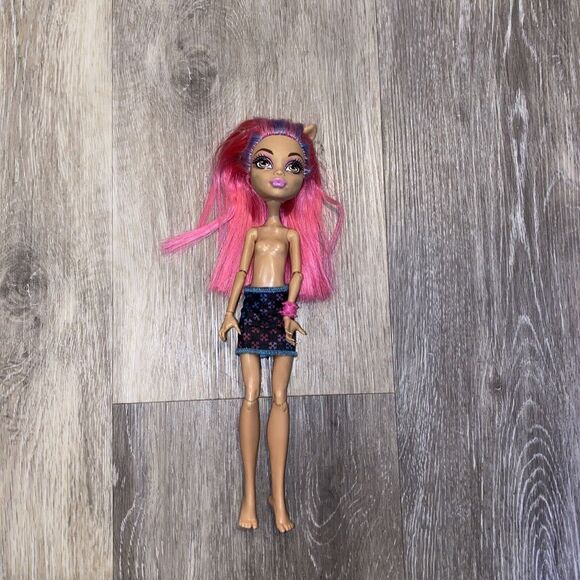Monster High Creepateria Howleen Wolf - Picture 2 of 11